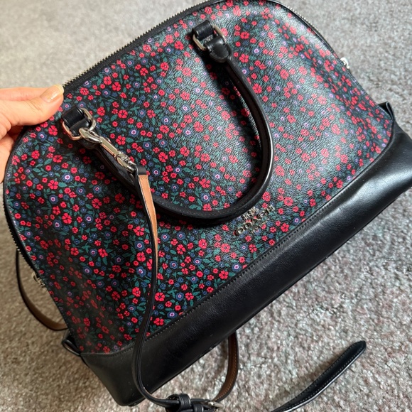 Coach purse - Picture 2 of 5